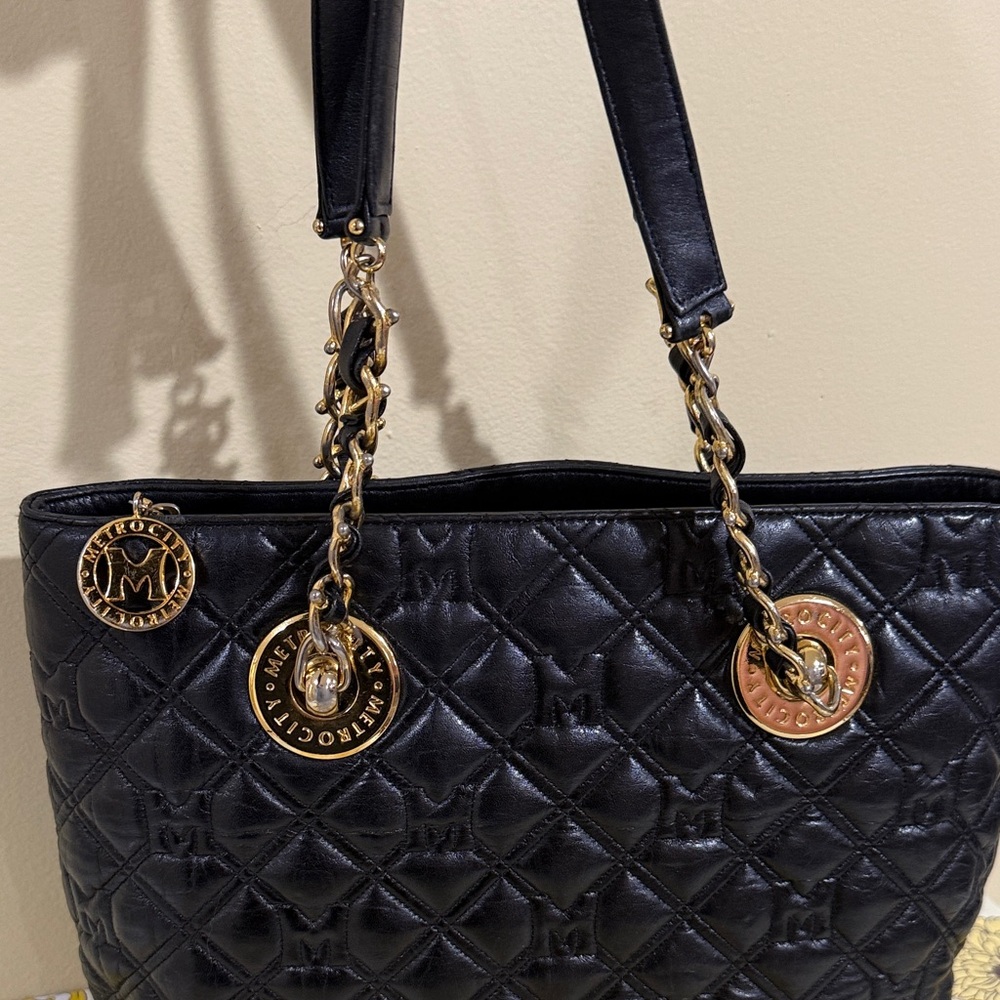 MetroCity Shoulder bag MetroCity women’s tote bags MetroCity Quilted Handbags - Picture 2 of 16